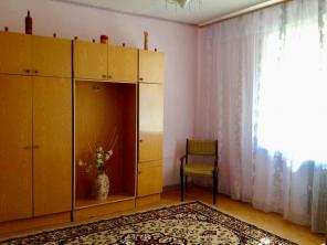 Продаю 3х комнатную квартиру,80кв.метров на Новом Квартале